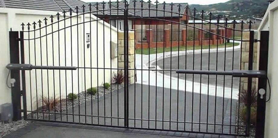 Automated gate at a commercial entrance